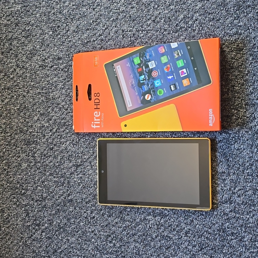 Canary Yellow Kindle Fire HD 8 (8th Generation)